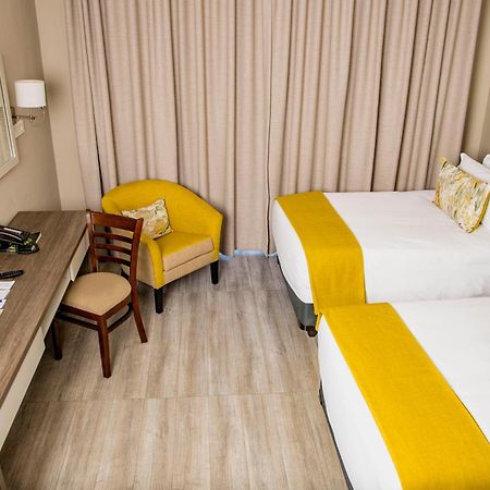 Two Rivers Hotel Касане Екстер'єр фото