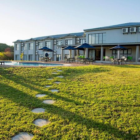 Two Rivers Hotel Касане Екстер'єр фото