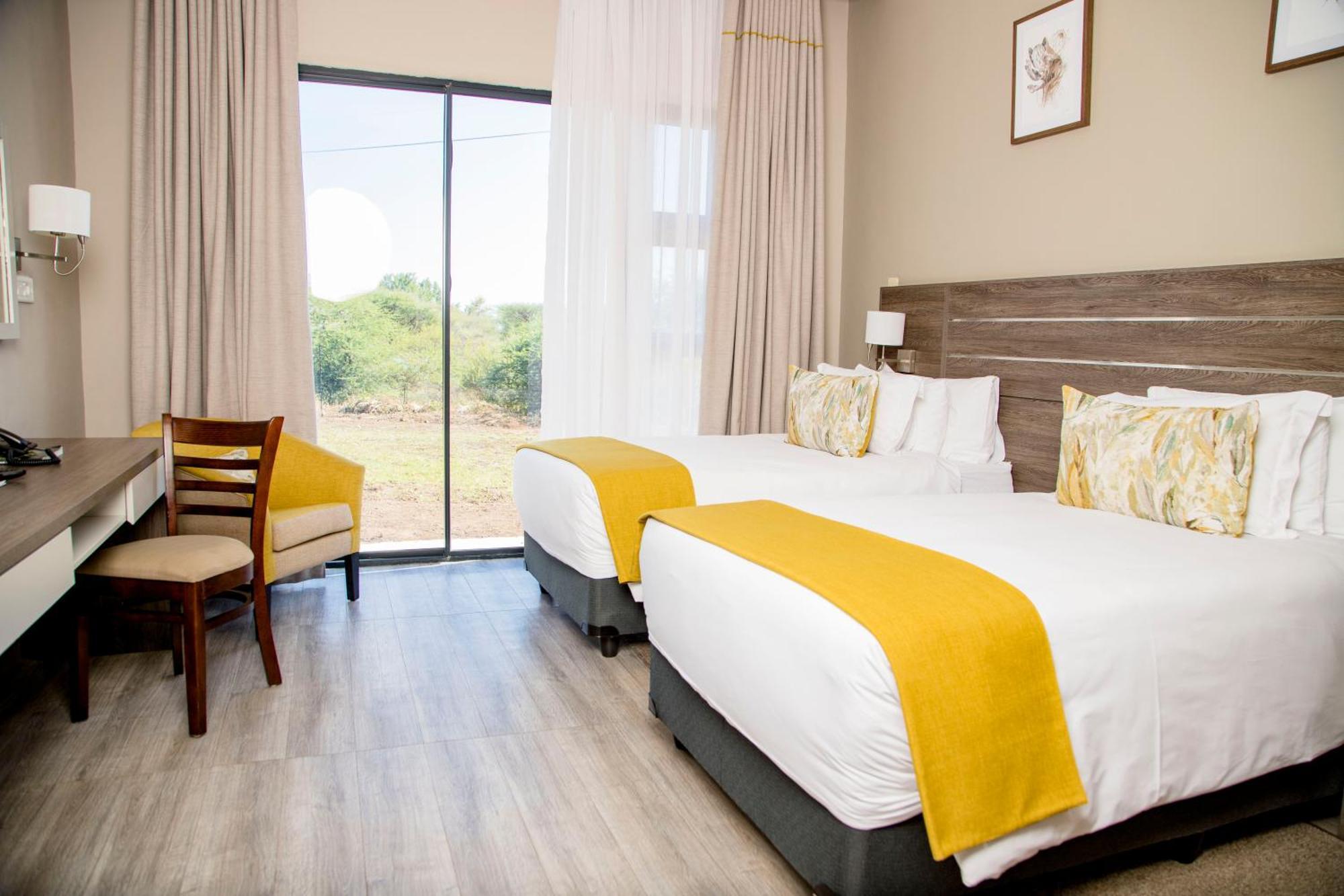 Two Rivers Hotel Касане Екстер'єр фото