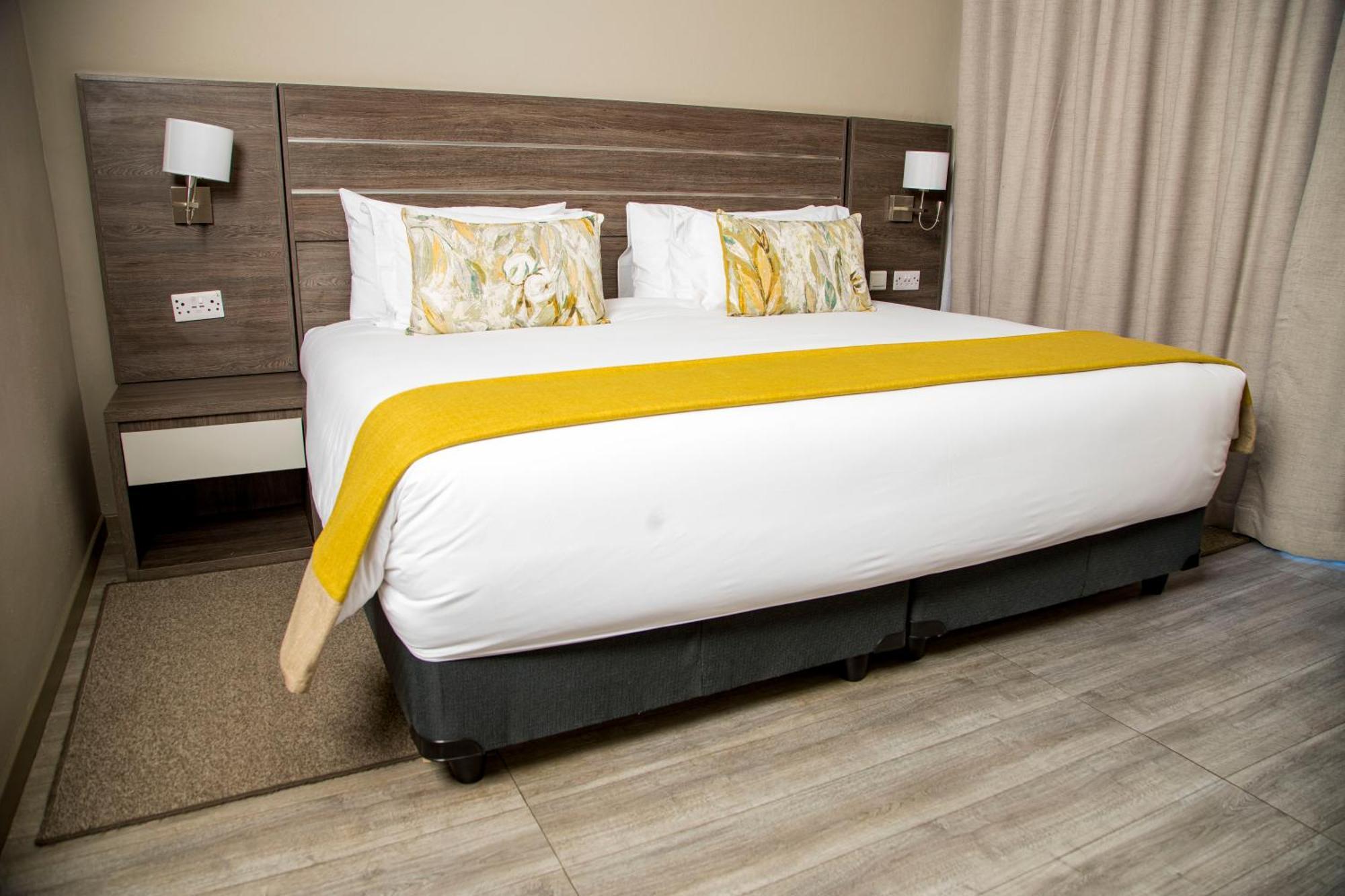 Two Rivers Hotel Касане Екстер'єр фото